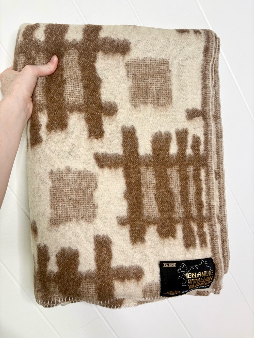 NEW Vintage Icelandic Woolen Blanket Gefjun Akureyri Wool Mid Century Home Decor